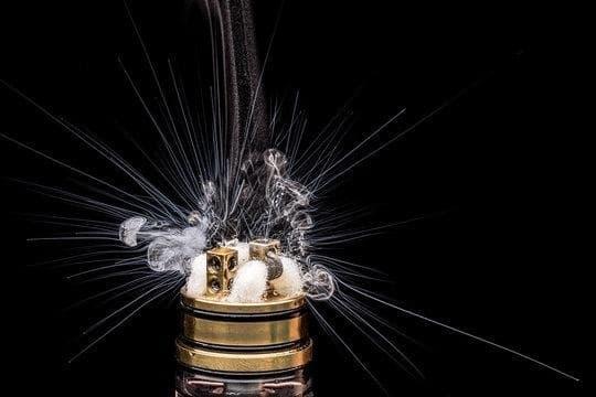 Estrategias de marca para e-sigara y cómo diseñar un cigarrillos electronicos logo que conecte con tu público