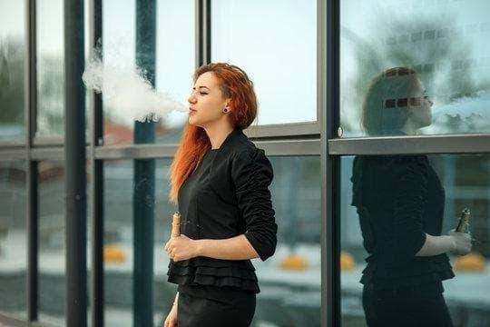 Descubre por qué los e papierosy son la alternativa más segura frente al prohibido fumar cigarrillos electronicos en zonas públicas