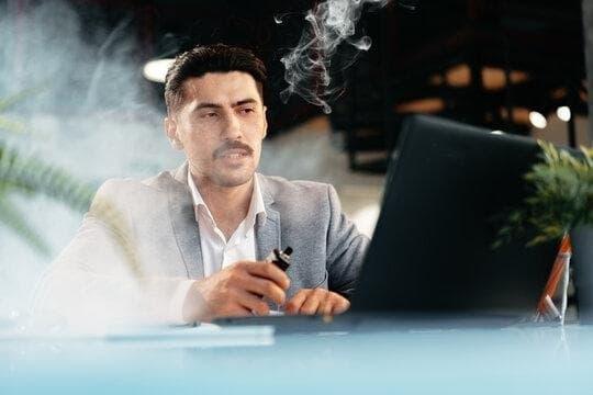 Compra E-Cigarettes Online y descubre el mejor aceite para cigarrillo electronico disponible ahora
